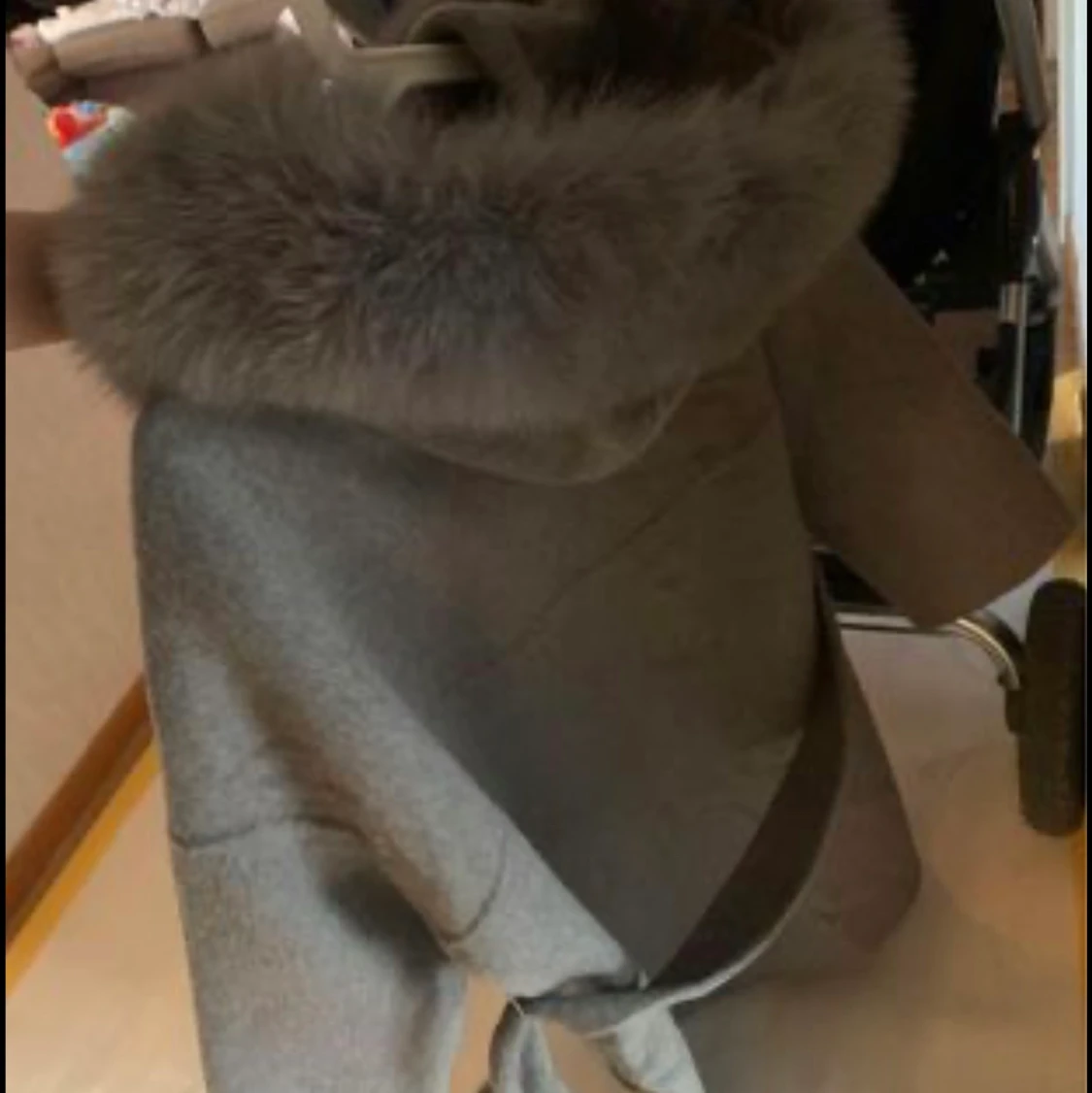 Ny cashmere kappa med äkta päls stl S - 90