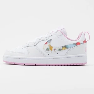 Nike air force1 - Limited edition Nike skor använda 2 gånger🥰 Storleken 39, små fläckar som jag tvättar bort innan jag skickar! Skriv för fler bilder 🥳Pris kan diskuteras 