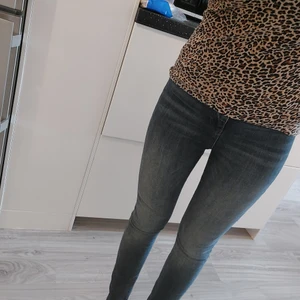 Jeans  - Jeans från only . Knappt använda så är I bra skick. 27/32. Stretchigt material 