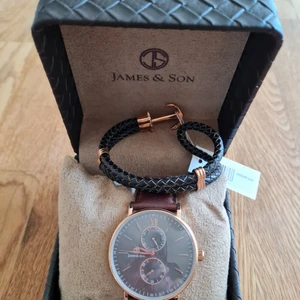 Ursnygg klocka från James and son - Ursnygg helt splitterny klocka som ligger kvar i sin ask aldrig använd.med följer också ett snyggt läderarmband som va med klockan självklart helt nytt det med:)