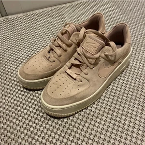 Nike airs - Så fina och super sköna att gå i! Ett jättebra skick också!❤️