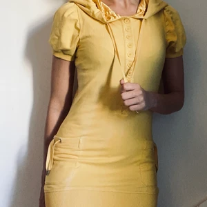 Mjukis klänning strl S  - Mjuk och skön klänning i bra skick, endast använt några få gånger. 