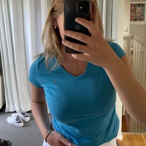 Träningströjor - Träningstshirt från champion. Iprincip oanvända. Finns i både blå och grå. Säljer styckvis