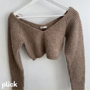 Stickad topp  - På grund av oseriös köpare så lägger jag upp igen, köparen står för frakt💗