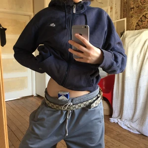 Nike tröja  - Nike zipup tröja, super skön och i fint skick💥❤️