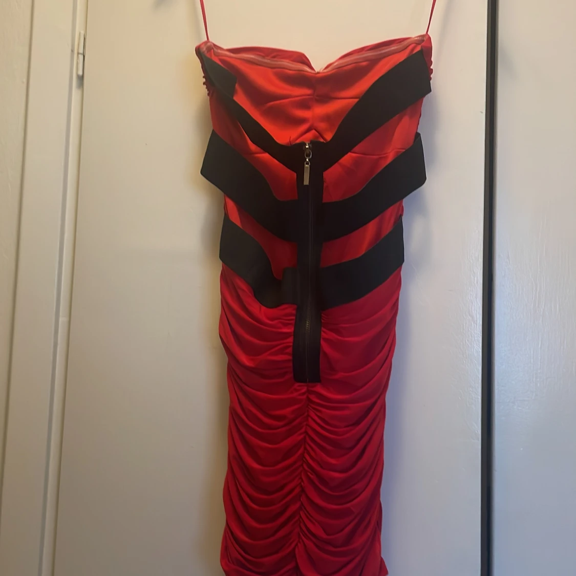 Röd klänning  - 90