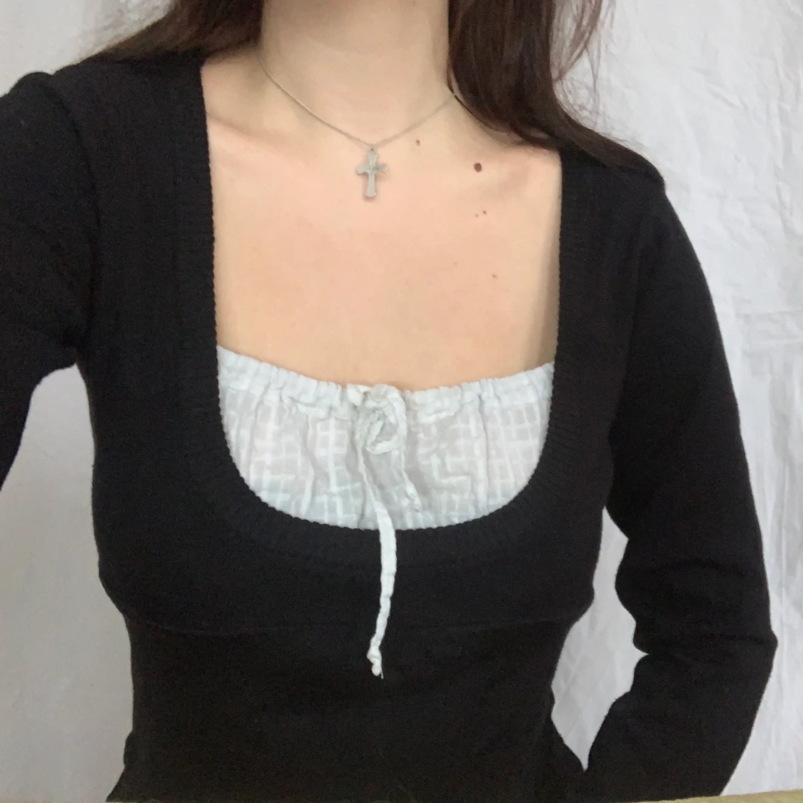 superfin svart finstickad topp