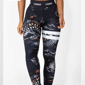 Stronger-tights XS - I fint skick! Använd bara en gång, inte riktigt min modell/storlek! Men supersköna, stretchiga!