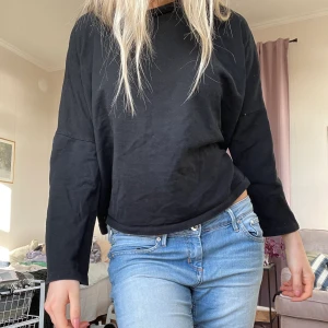 Sweatshirt  - Sweatshirt från zara, storlek M 😁