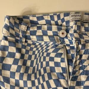 Bershka - Jättefina jeans från bershka storlek 36 men sitter som 34 också 💕
