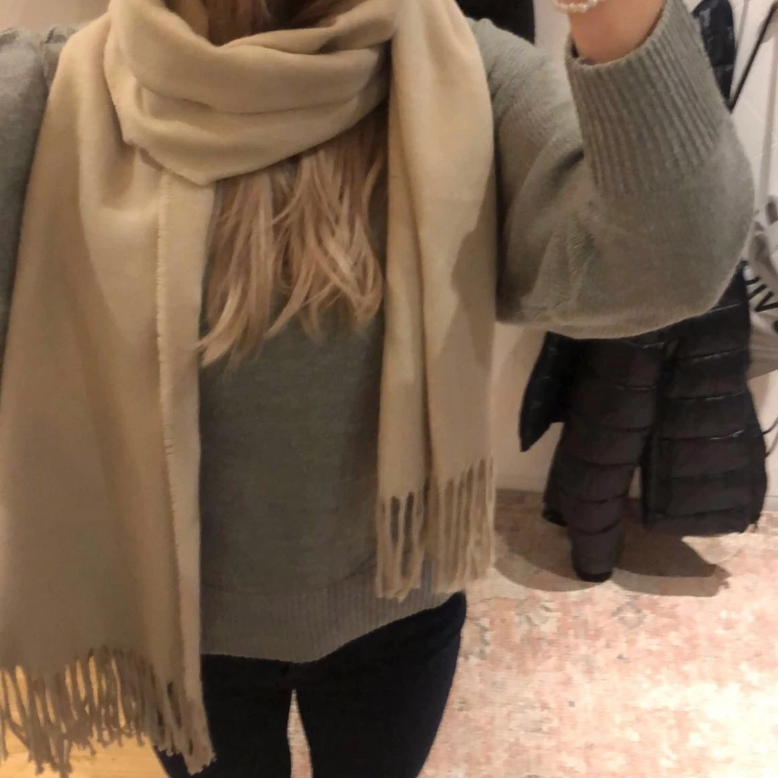 Vit/beige halsduk - 90