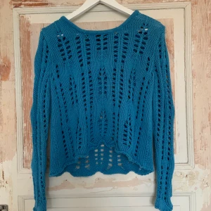 Tröja! - Riktigt snygg stickad tröja från Kappahl! Köpt secondhand men är i nyskick! Köparen står för frakten🚚