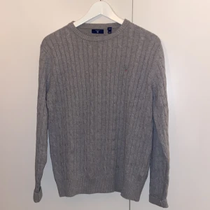 Gant tröja - En jättefin gant tröja som nästan aldrig kommit till användning:( väldigt bra skick! Storleken passar s/m