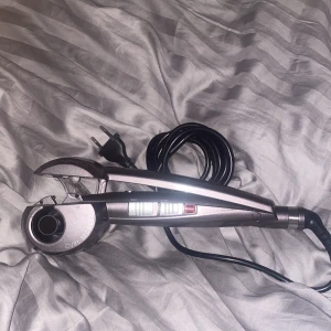 Locktång BaByliss - Säljer min locktång som inte får plats hemma hos mig längre!