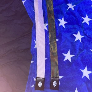 Snygga Dickies bälten - Vill sälja dom här för att jag aldrig behöver bälte längre 