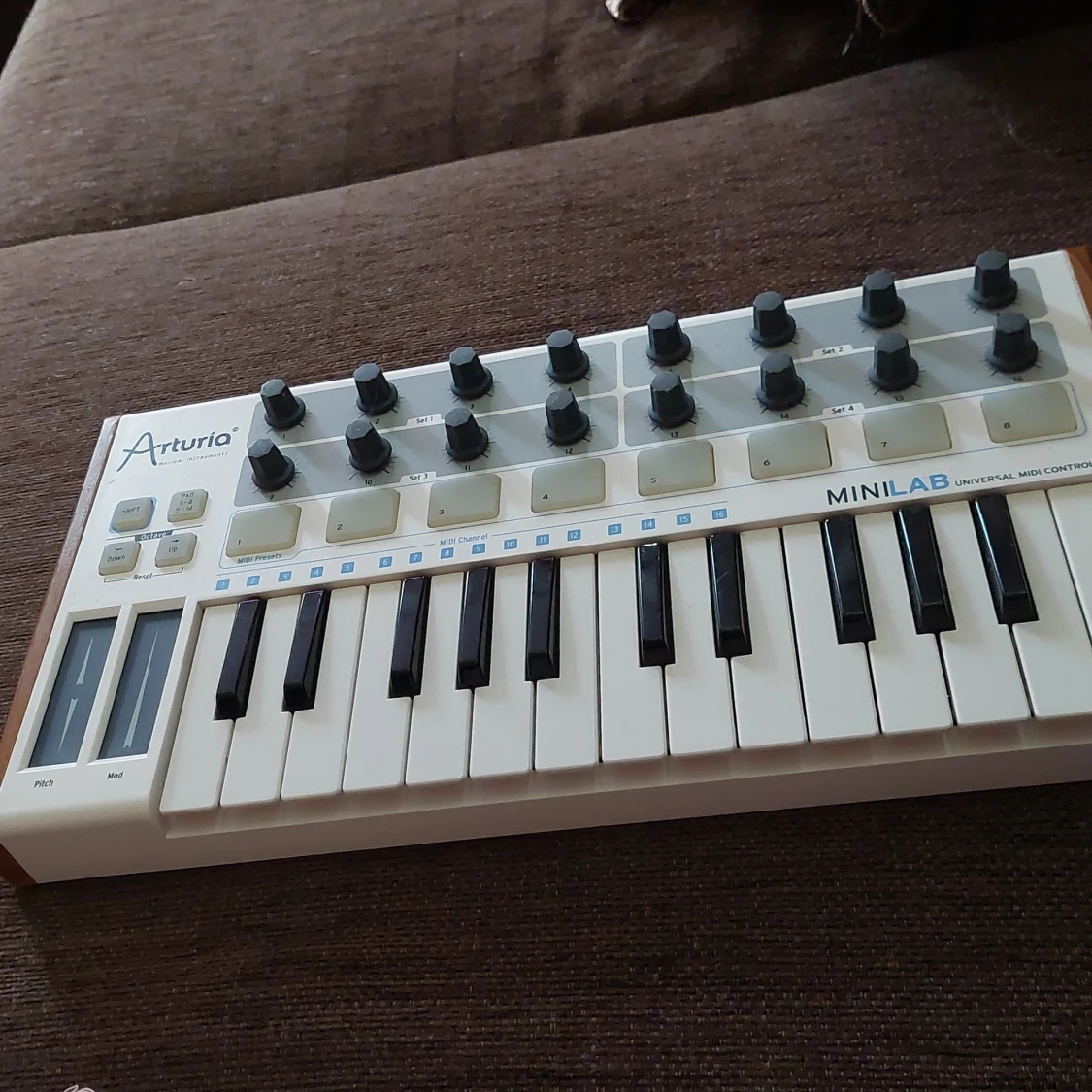 Synthesiser helt ny arturia mini lab - 91