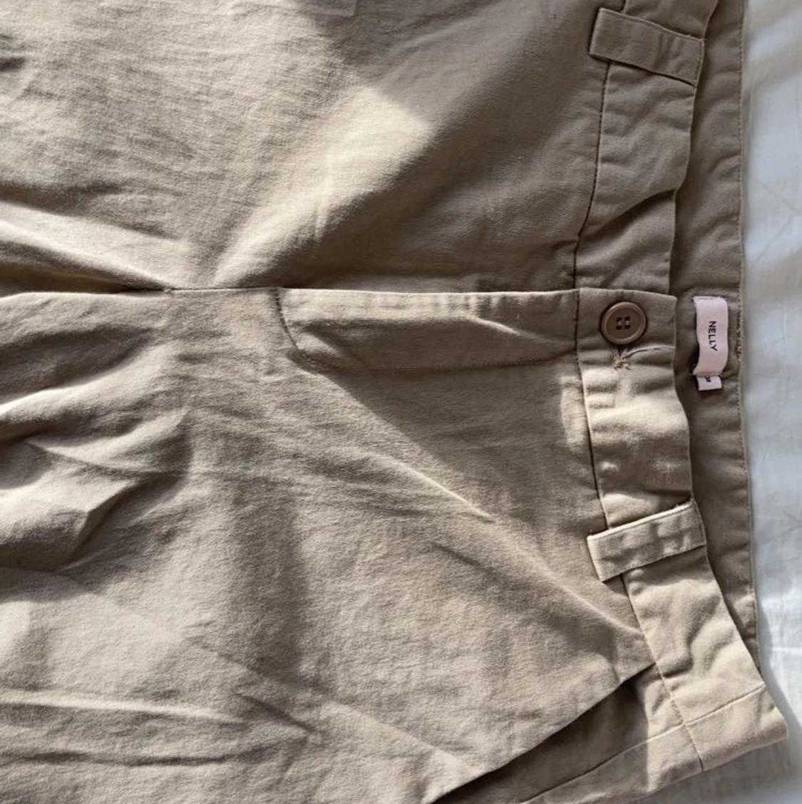 Nelly- low waist straight leg chino - 90