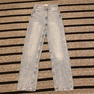 Berskha jeans high - midwaist :)