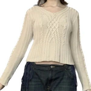 Beige stickad tröja - Fin beige tjock stickad tröja