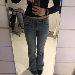 Jeans - Dessa populära jeansen från hm💓 bra skick💓