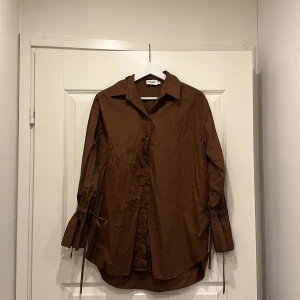 Skjorta  - Skjorta från nakd Storlek 32 (oversized) 