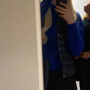 Ginatricot tröja - snygg och skön stickad tröja bra skick! skriv gärna om du vill ha egna bilder💙