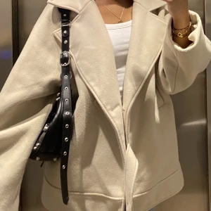 Beige kappa - Fin beige kappa från nakd 