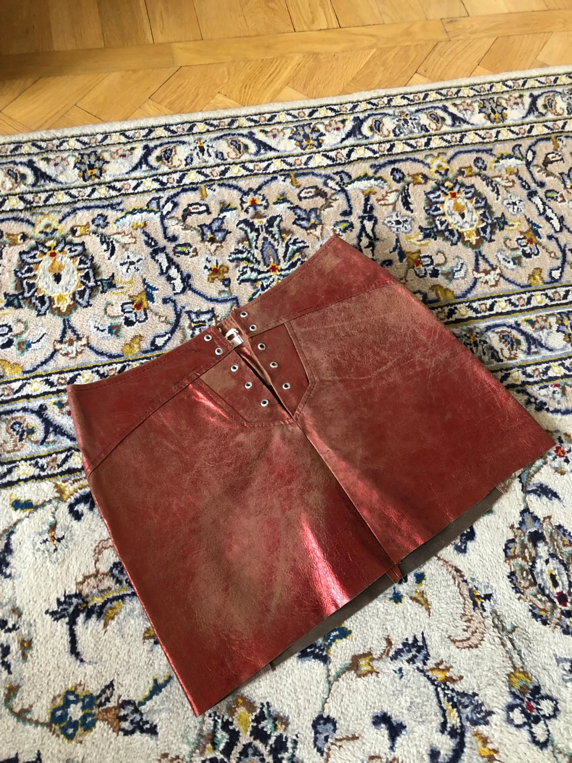 Skinnkjol, minikjol, metallic - 90