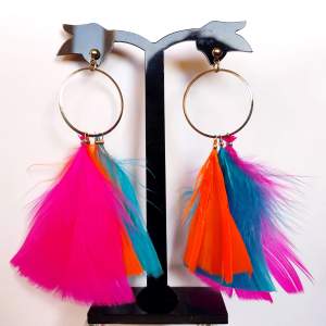 Handmade earrings with feathers, new