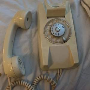 Äkta vintage telefon från 70 talet 