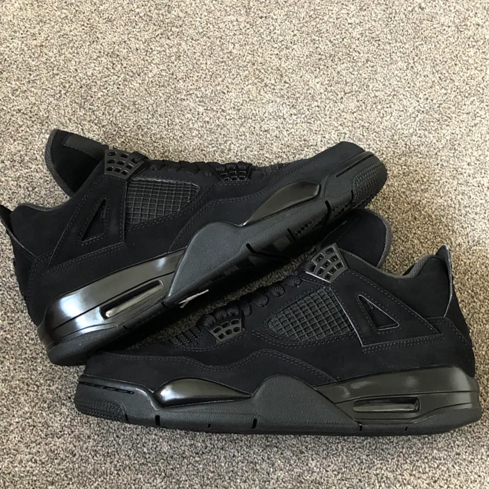 Jordan 4 black cat, 1:1 kopia, aldrig använda. Skor.