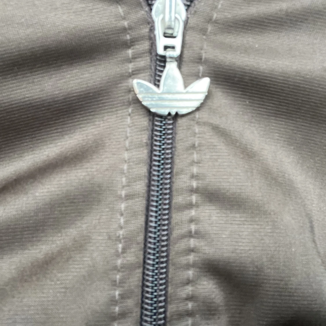 Adidas kofta/ zipup - 91