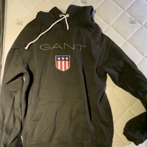 Gant hoodie - Gant hoodie herr. I nyskick!