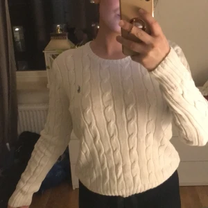 Säljer denna äkta Ralph Lauren  - Säljer denna äkta tröja