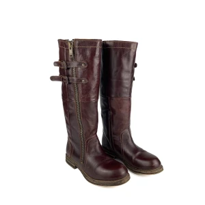 Vintage Y2K 90s 00s 3ULLSOXER real leather knee high riding boots size 39 EU - Vintage Y2K 90s 00s 3ULLSOXER real leather knee high riding boots. Plaid textile lining. Few scratches and marks, nothing major. Cleaned. Size: label 39, fit between 38,5 - 39. Heel: ca 3 cm, shaft: 39 cm, around top part: 40,5 cm. No returns.