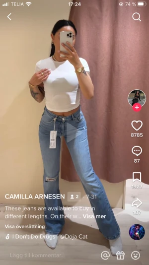 Jeans - Säljer samma byxor som på bilderna. Kom privat för bild på mina byxor. Använt få gånger och därför som nya nästan