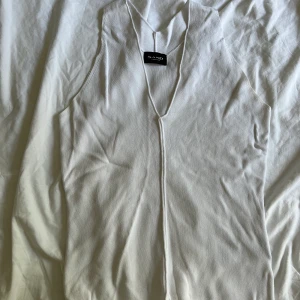 Top  - Fin top från Sand  God skick 