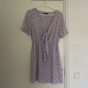 Klänning - Fin lila klänning🤍