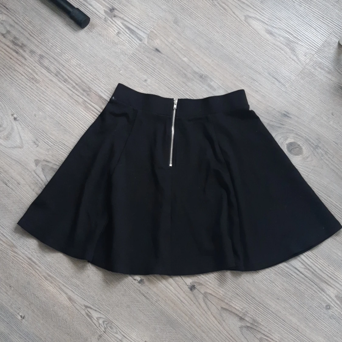 HM Divided Svart Kjol - 90