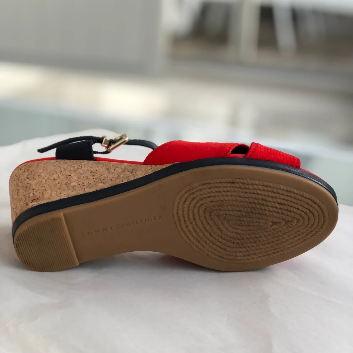 TOMMY HILFIGER (äkta) -Sandaletter med klack i Strl 37 - 91