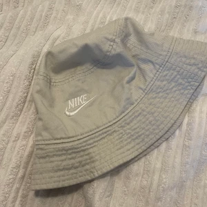 Nike buckethat - Strl s/m