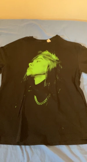  T-shirt  - Bille tröja svart och grön 