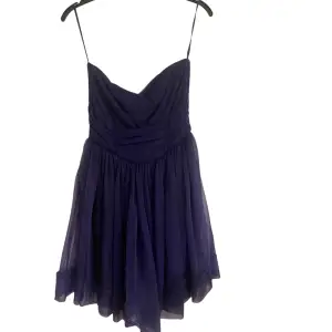”Tub”klänning från H&M. ”Tull” material. Strl S