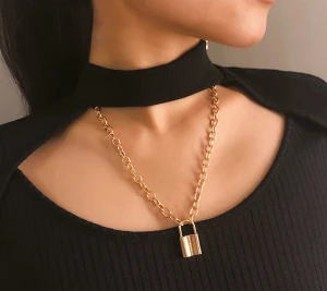 Lås Halsband  - Finns i silver och gyllene färger kvar  99kr/st sammafrakt 