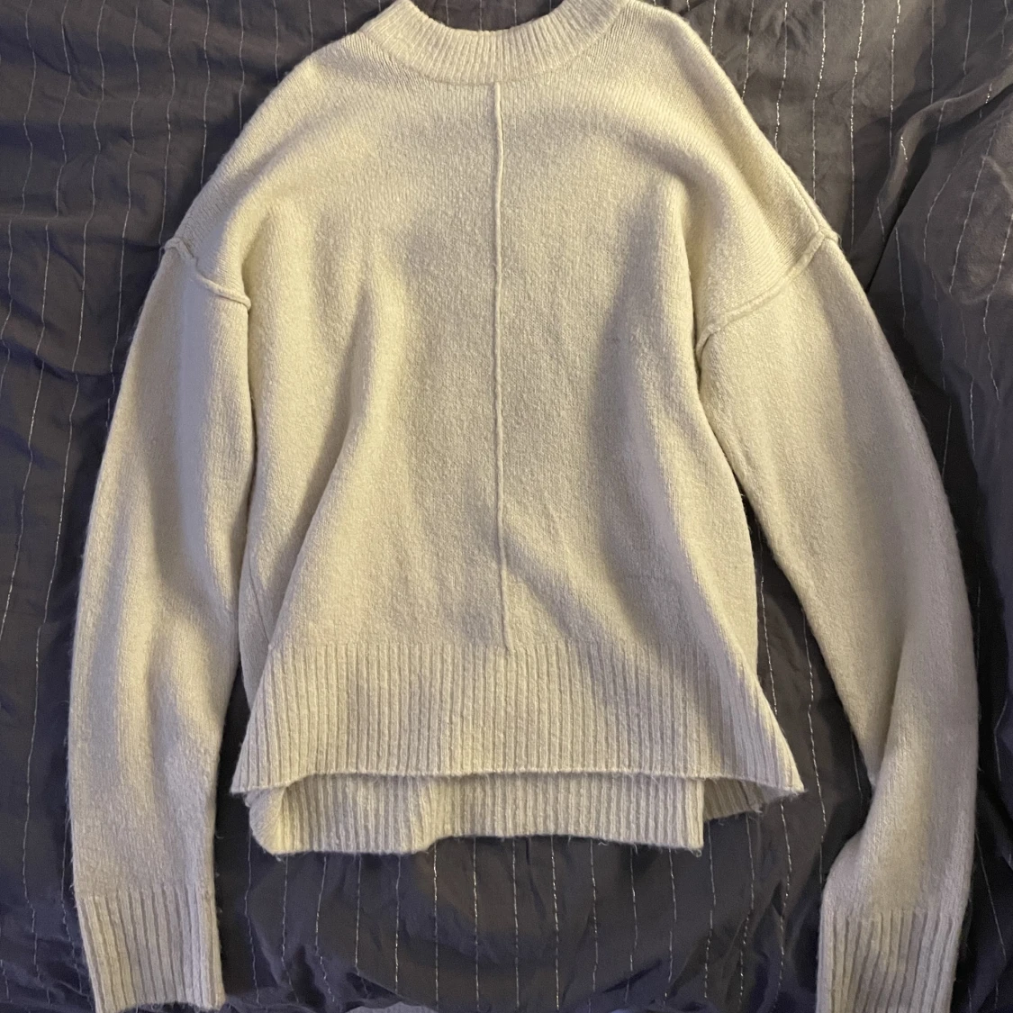 beige stickad tröja