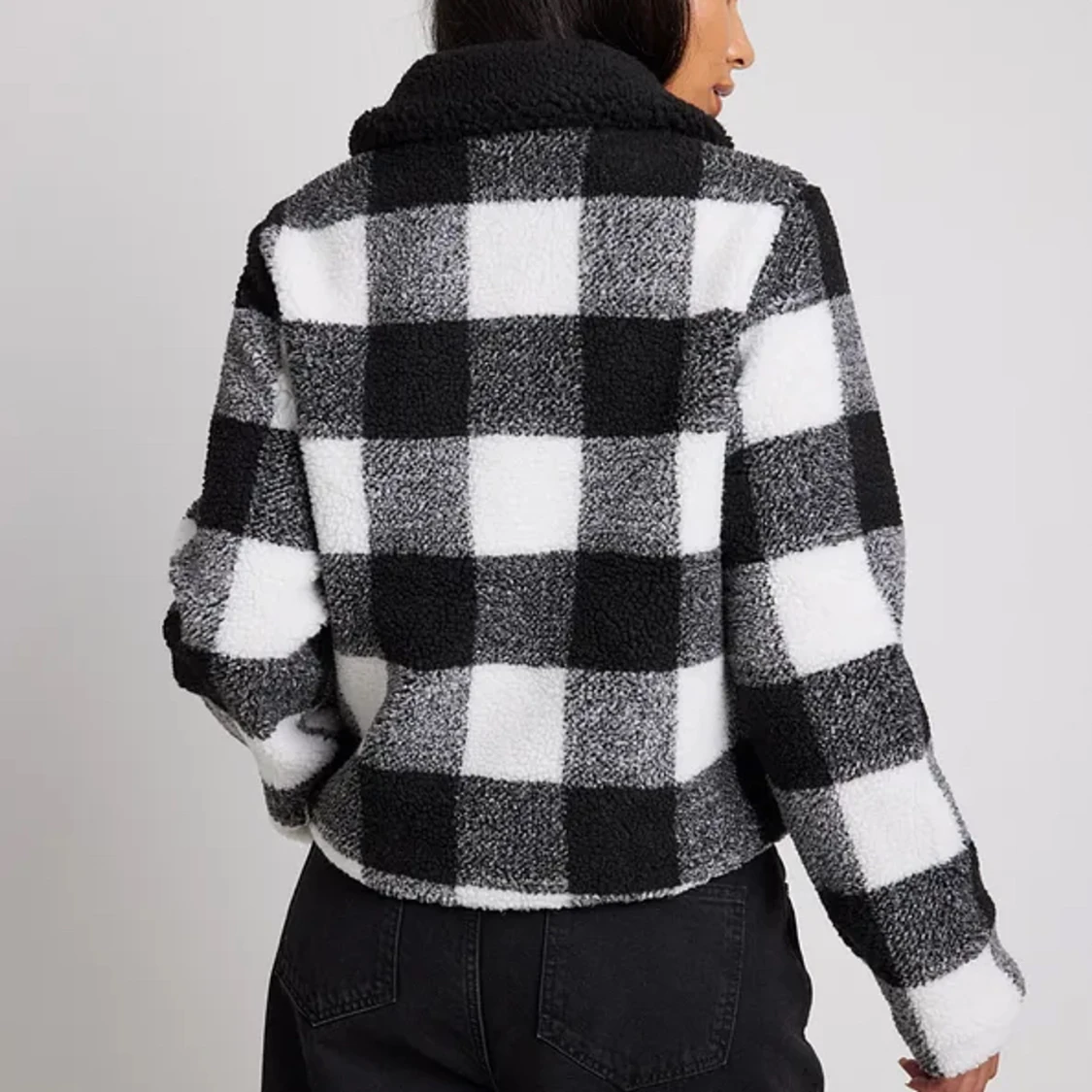 NA-KD Kort rutig teddyjacka - 91