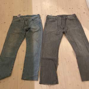 Två par snygga Levis jeans. 200kr styk. Ljusblå: w33 l30 Grå: w 36 l 34