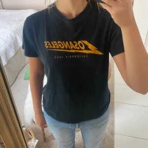 Brandy Melville tshirt - Superfin tshirt från brandy Melville! (Smutsen är på spegeln inte tröjan❤️)