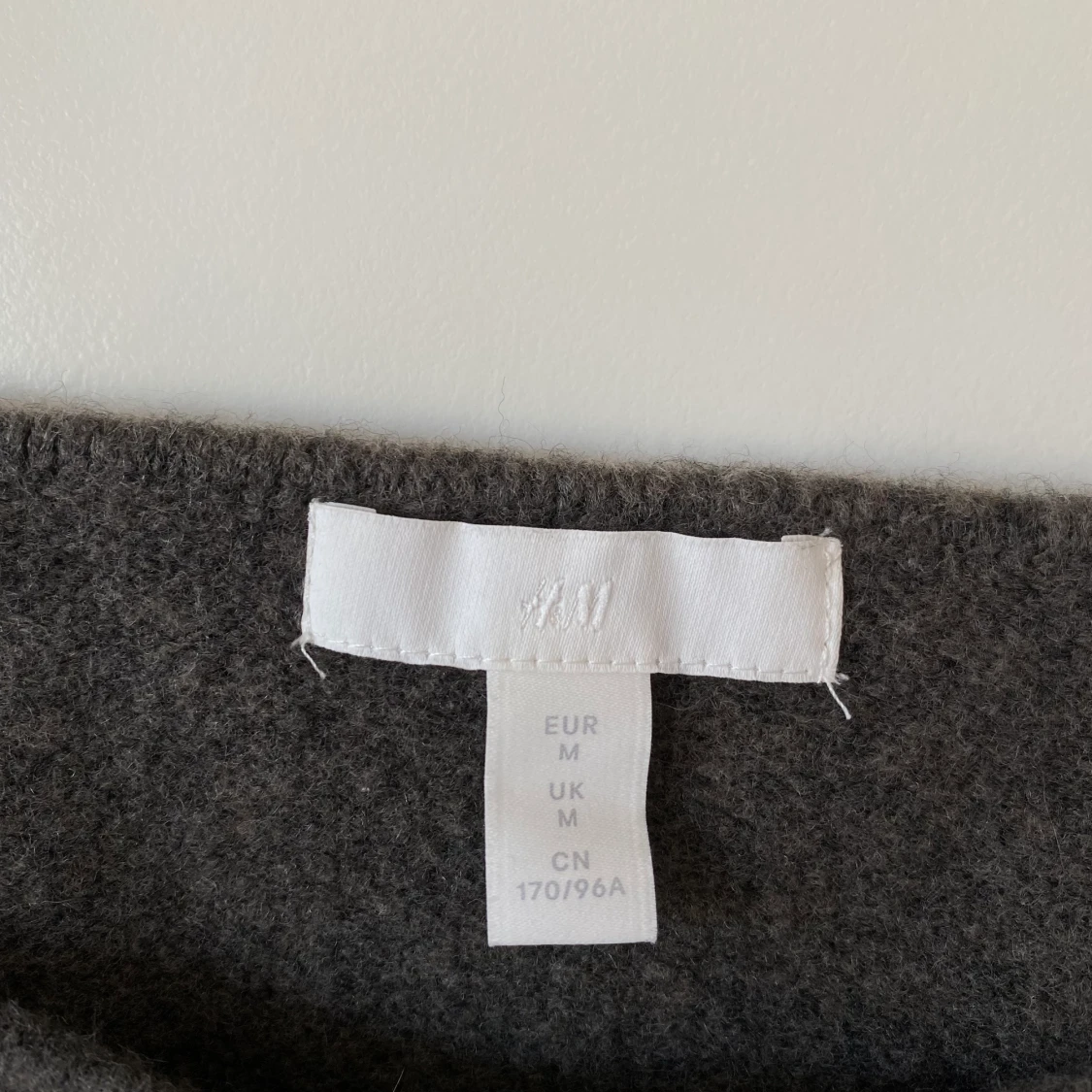 Grått stickat linne - 90