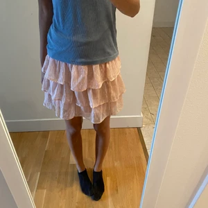 Rosa volangkjol💕 - Jätte fin volangkjol